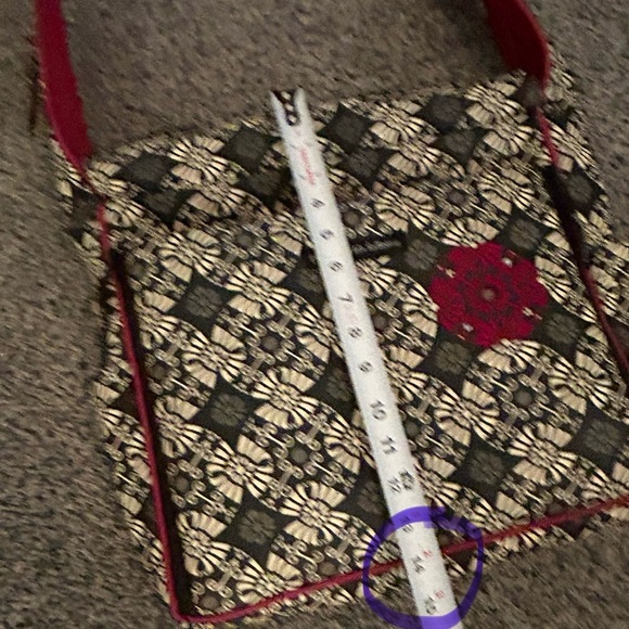 Petunia Pickle Bottom Patterned Diaper Bag w/ Strap in Black & White & Red - Picture 10 of 12